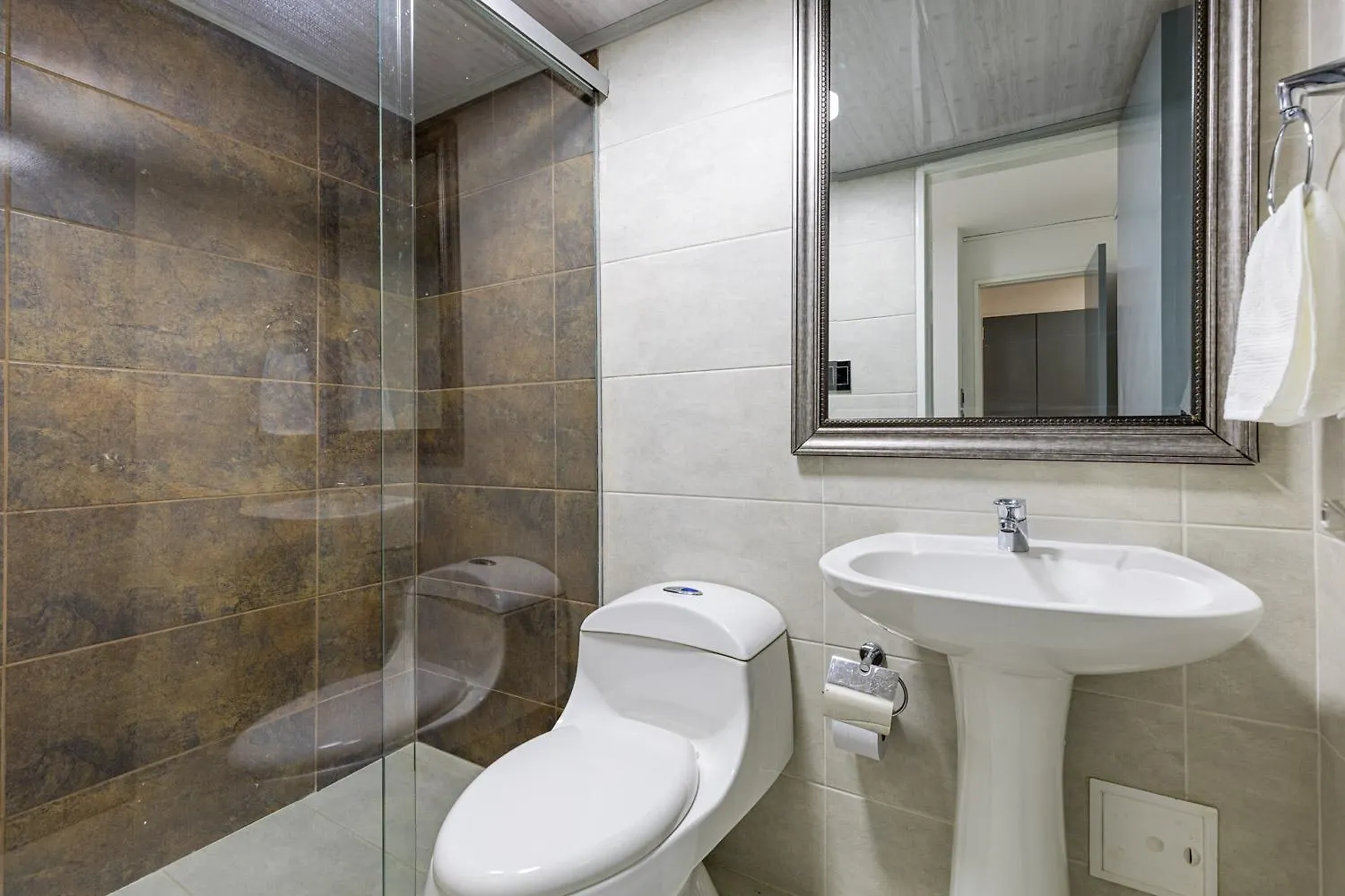 Espectacular Apartamento, Parque El Poblado. Medellin Apartment