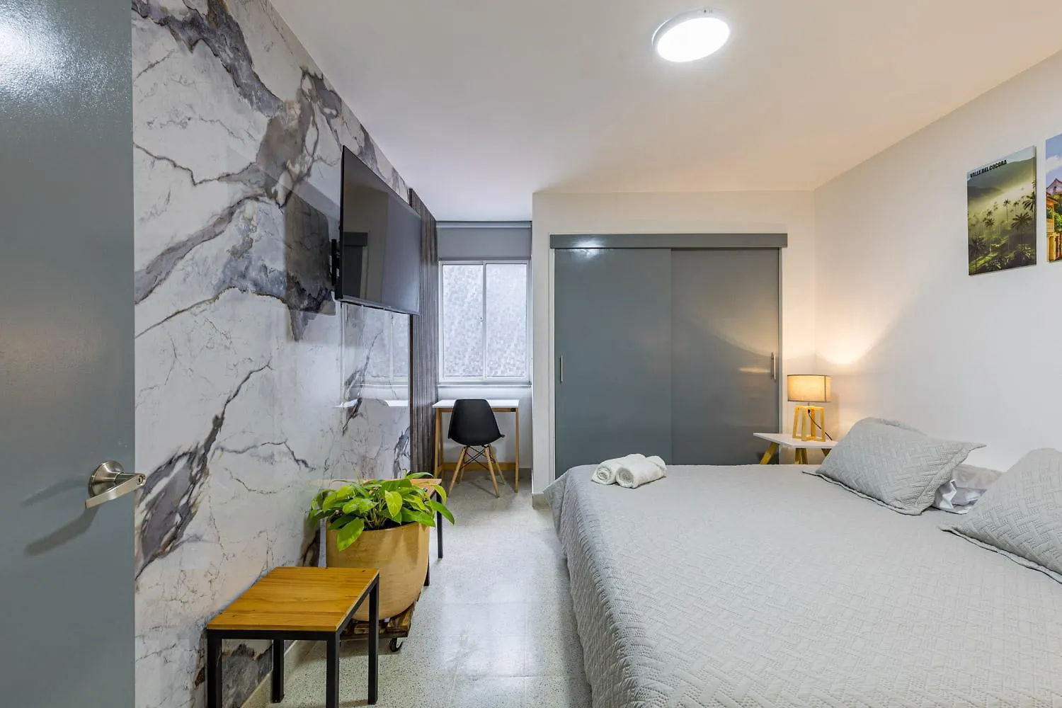 Espectacular Apartamento, Parque El Poblado. Medellin Apartment