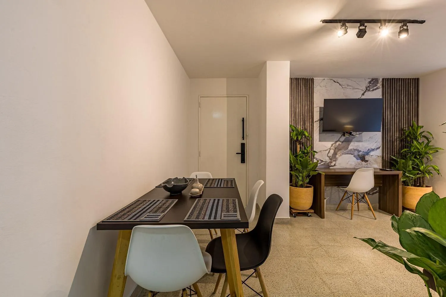 Espectacular Apartamento, Parque El Poblado. Medellin