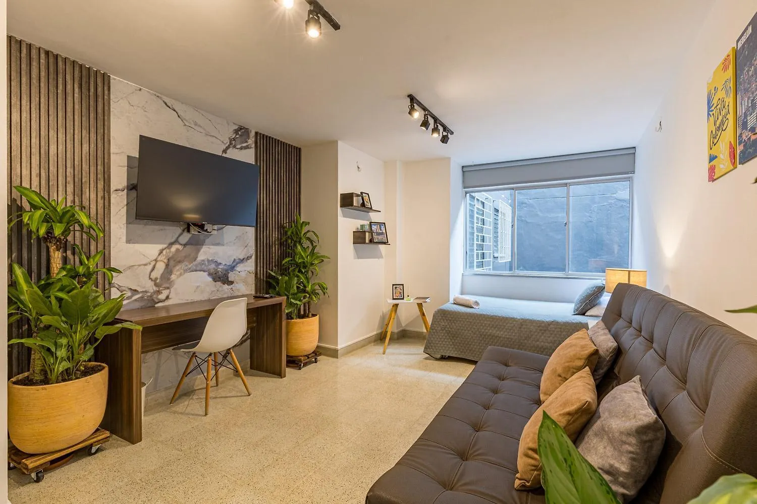 Espectacular Apartamento, Parque El Poblado. Medellin Colombia