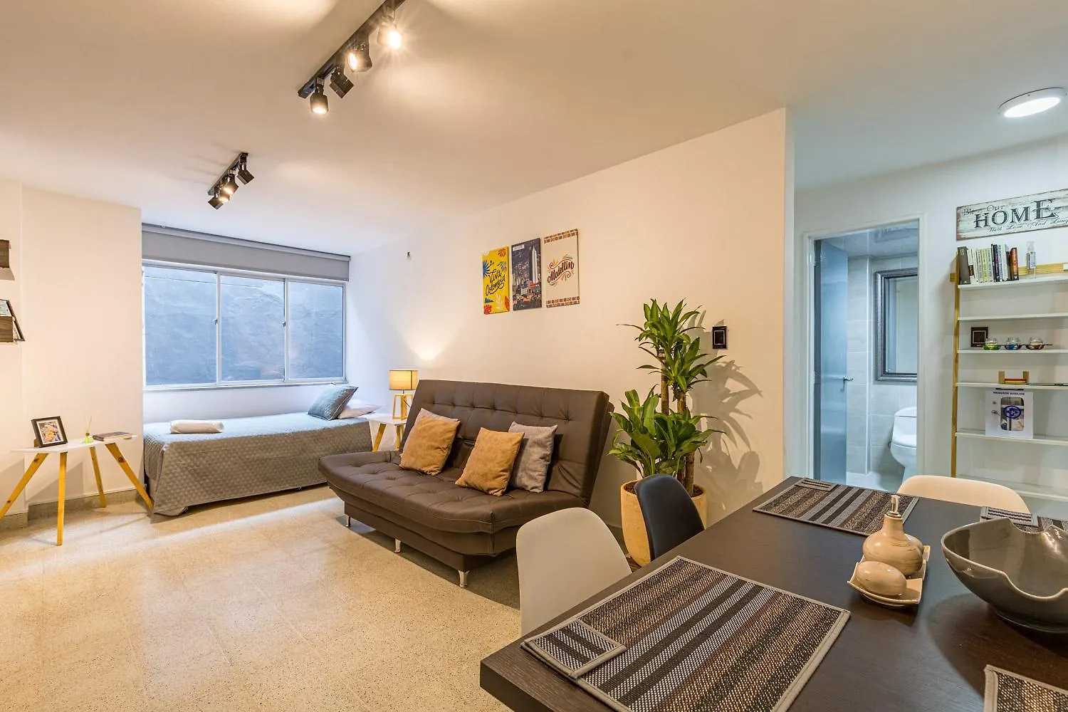 Espectacular Apartamento, Parque El Poblado. Medellin Apartment